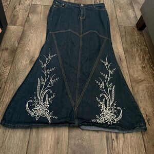 Floral Embroidered Flare Denim Skirt